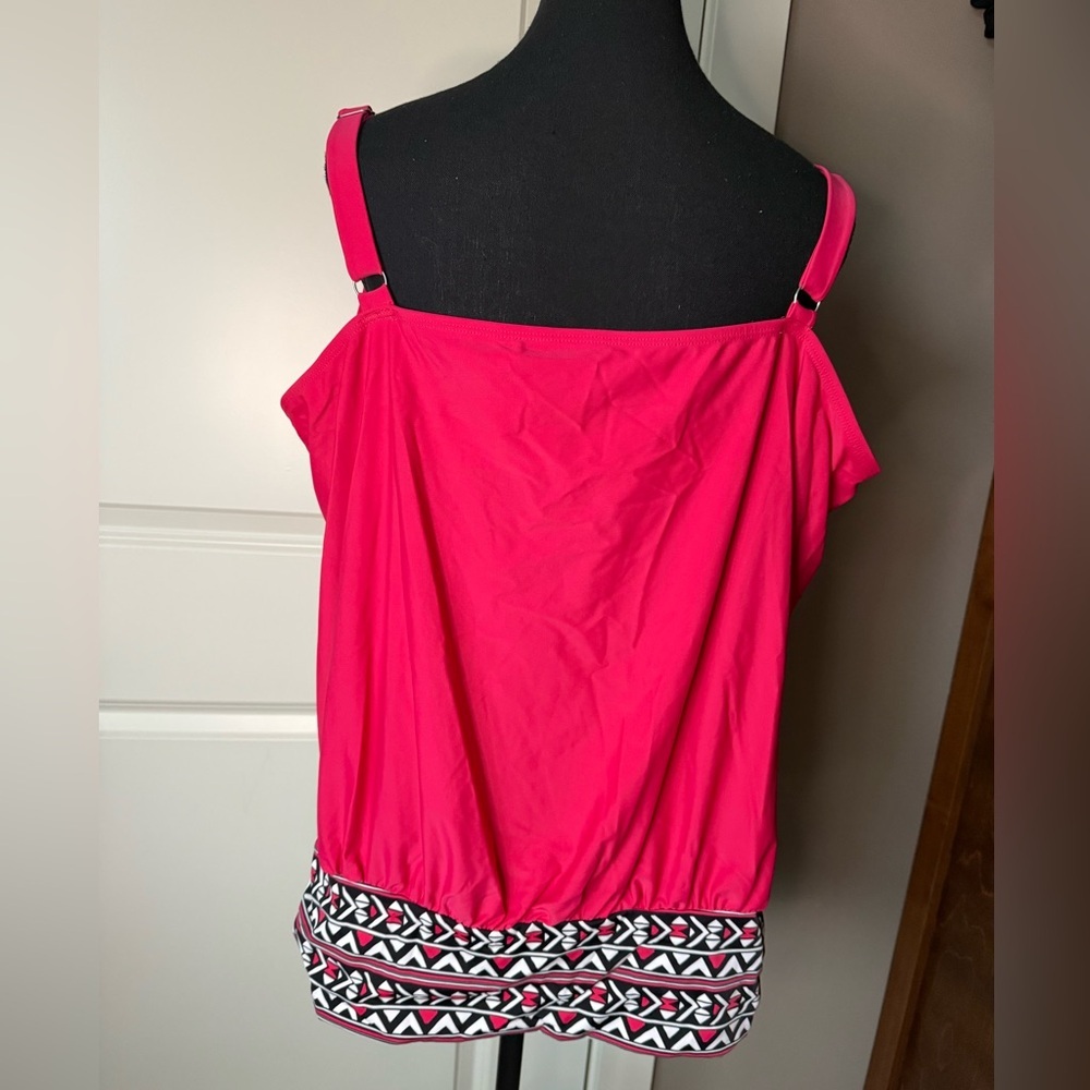 Stylish Pink Women's Tankini Top - Picture 2 of 3